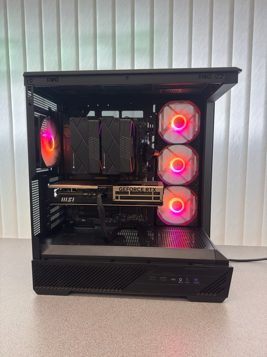Custom Gaming PC - Ryzen 7 9700X / RTX 5070 12GB / 32GB DDR5
