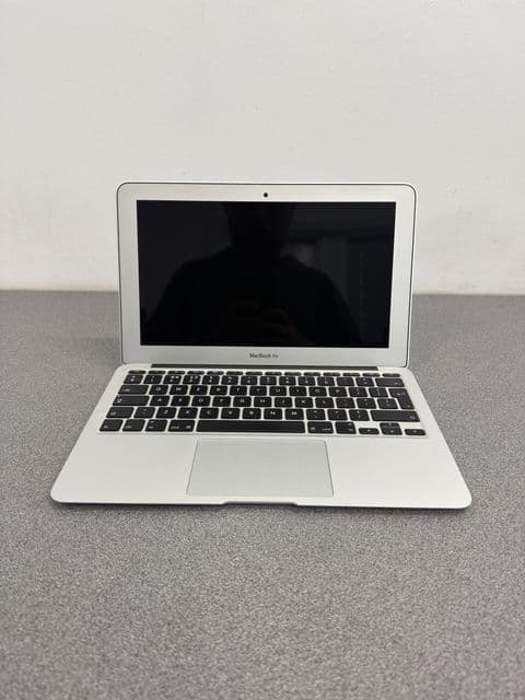 MacBook Air (Early 2015)